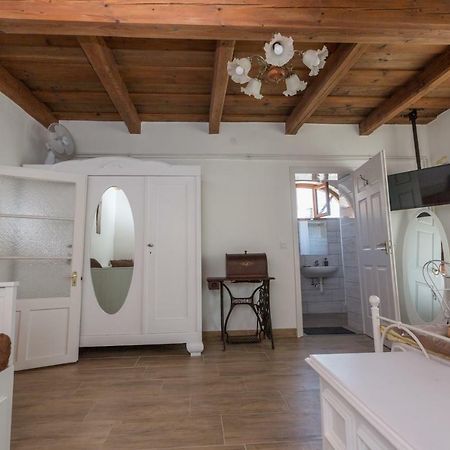 Gadoros Vendeghaz Hotel Egerszalók Buitenkant foto