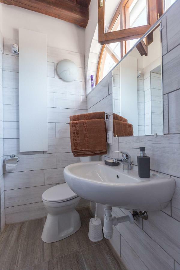 Gadoros Vendeghaz Hotel Egerszalók Buitenkant foto