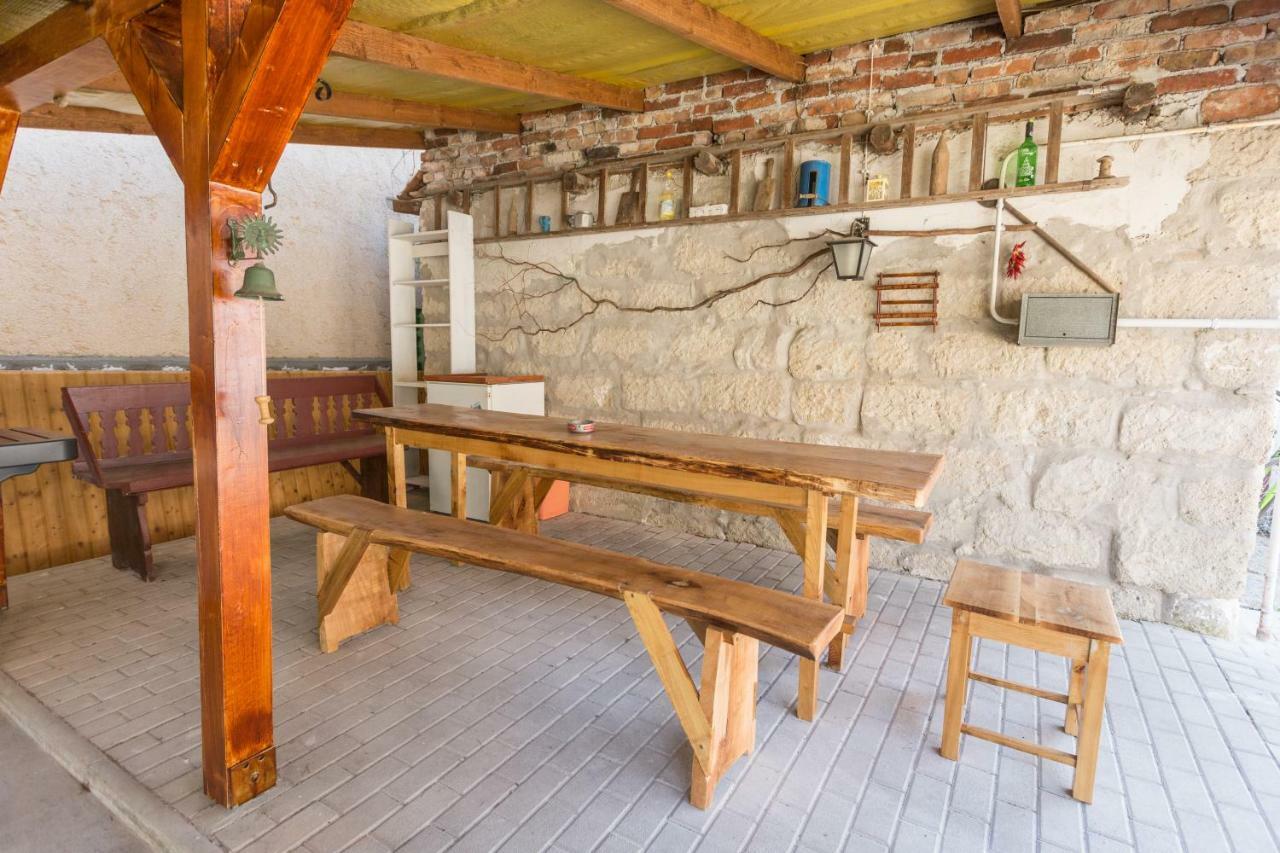 Gadoros Vendeghaz Hotel Egerszalók Buitenkant foto