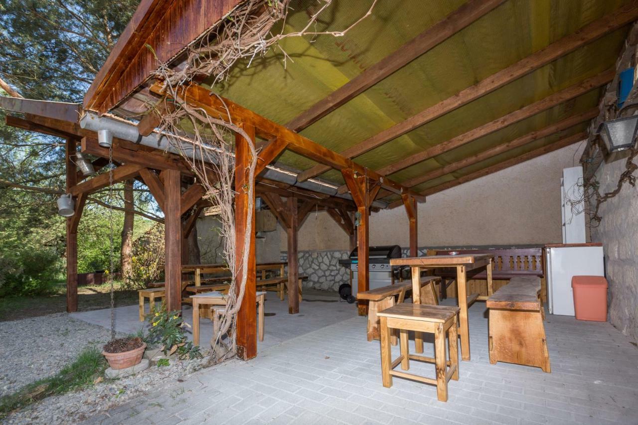 Gadoros Vendeghaz Hotel Egerszalók Buitenkant foto