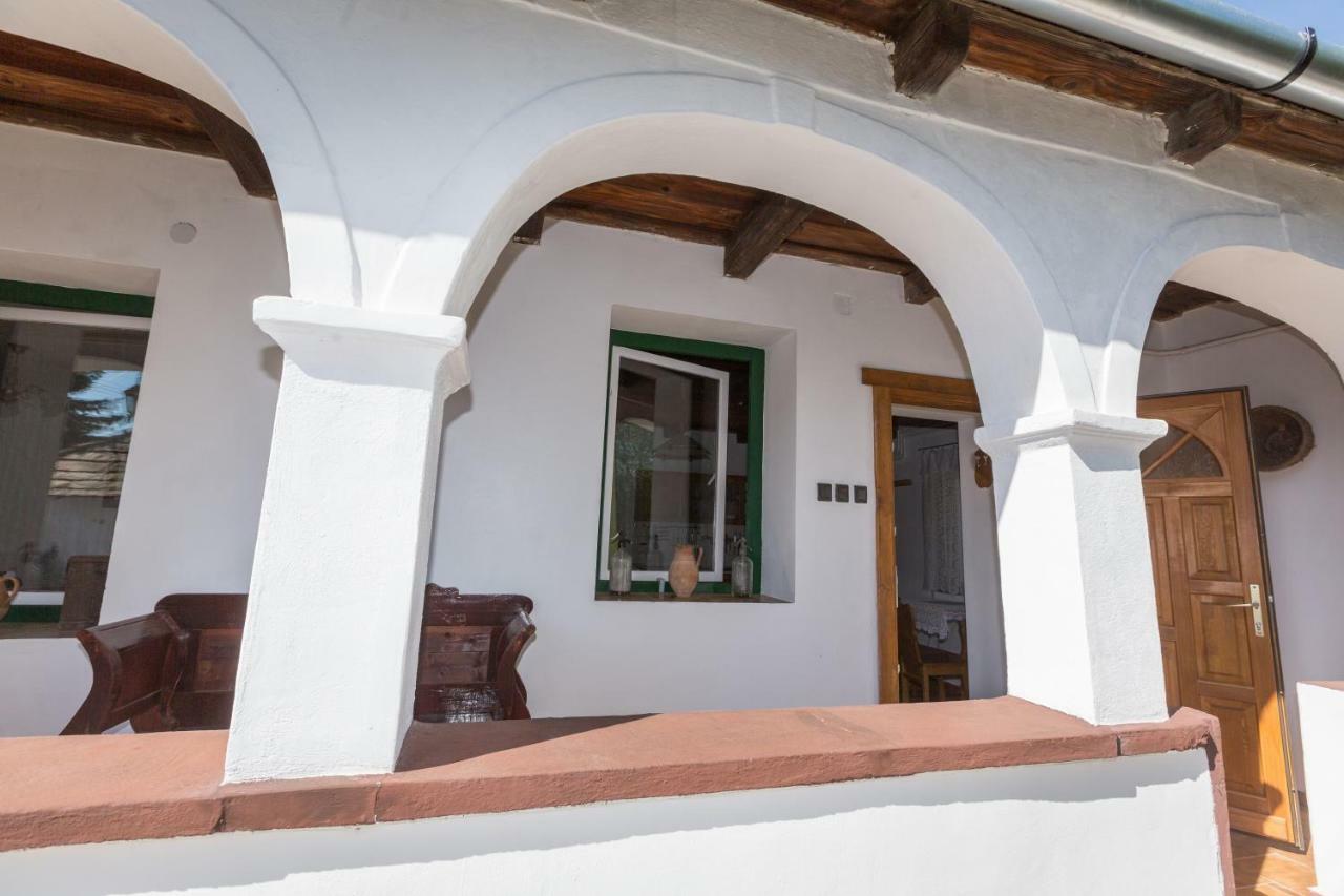 Gadoros Vendeghaz Hotel Egerszalók Buitenkant foto